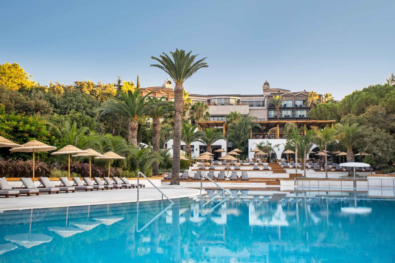 Club Marvy Hotell Özdere Exteriör bild